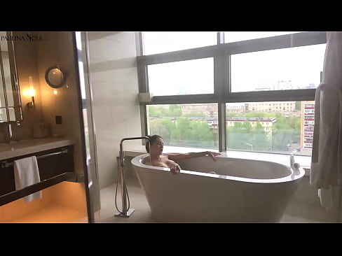 ❤️ 巨大的寶貝熱情地在浴室裡抽搐她的陰部 ☑ 超級性愛 在 zh-tw.hentaizm.ru ❤