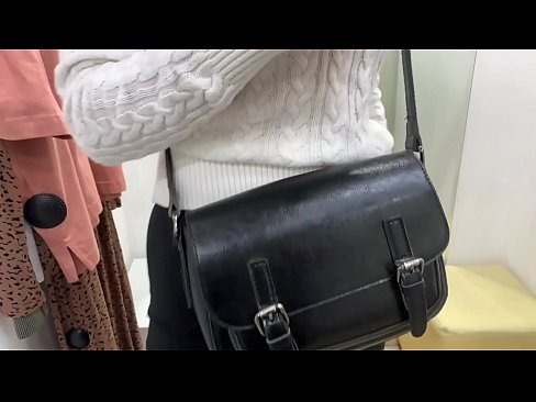 ❤️ 年輕婊子 FeralBerry 在試衣間用假陽具公開自慰 ☑ 超級性愛 在 zh-tw.hentaizm.ru ❤
